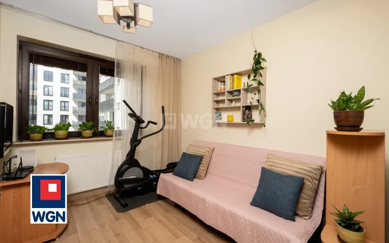 Mieszkanie na  sprzedaż Warszawa - 5 pokoi, balkon, winda, 2 m. parkingowe komórka