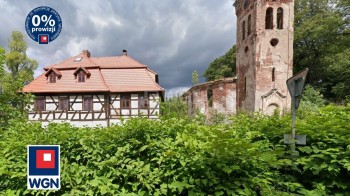 Dom na  sprzedaż Unisław Śląski - Idealny dom pod inwestycję - 6 mieszkań.