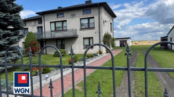 Dom na  sprzedaż Łęki Szlacheckie - Świetny dom dla dwóch rodzin.