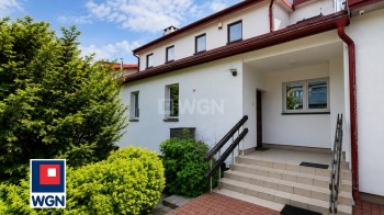 Dom na  sprzedaż Białystok - Przestronna szeregówka 237,9 m? z ogrodem w spokojnej okolicy