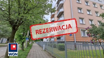 Mieszkanie na  sprzedaż Częstochowa - Ogrodzony blok w centrum miasta!